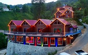 Kral Dağ Evleri&Restoran
